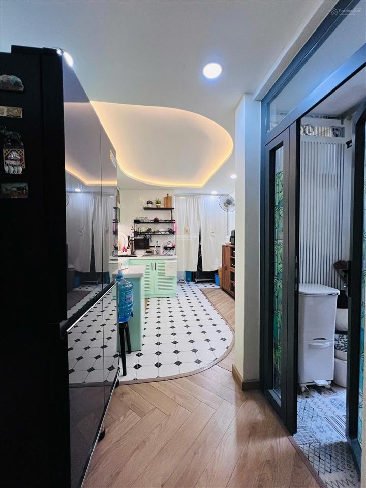 Nhà đẹp 2 tầng xô viết nghệ tĩnh  hàng xanh, ô tô đỗ cửa, 36m², hoàn công đủ, chỉ 5.99 tỷ