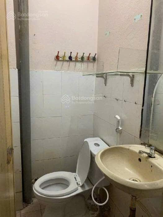 Gần mt lũy bán bích  62m  hẻm 4m xe hơi  dòng tiền 8tr/th  chỉ 4.65 tỷ  sổ riêng a4