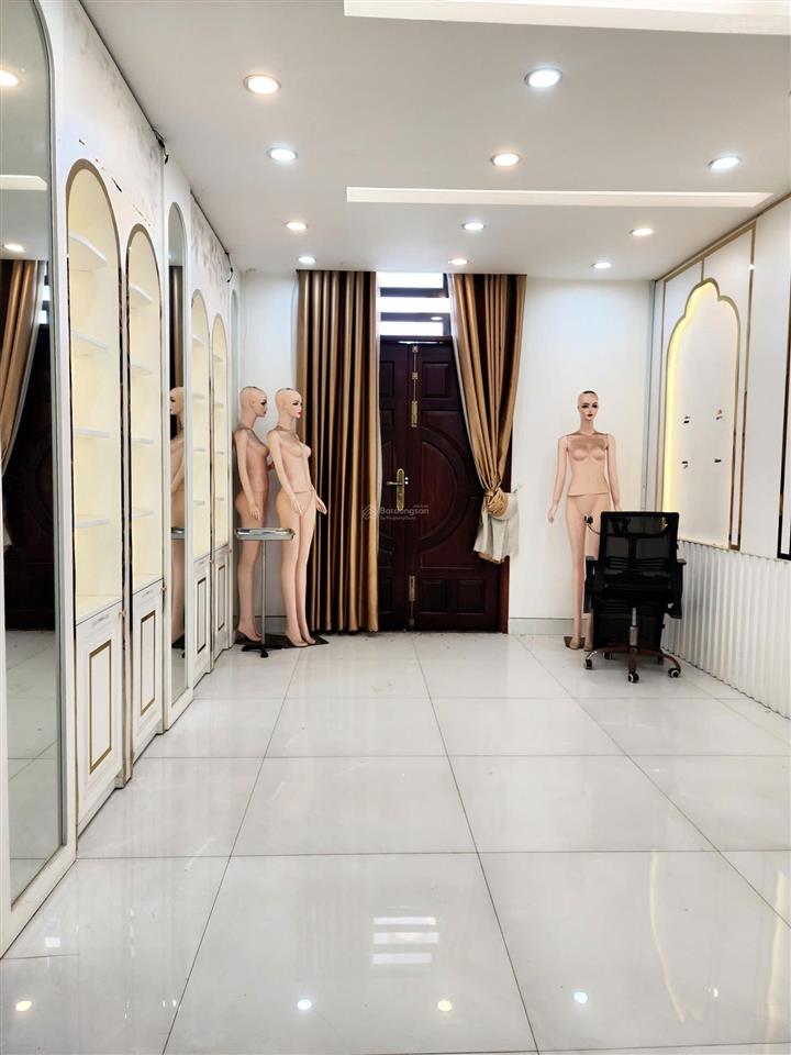 Chủ gấp bán bình tân, 76m2 mtkd ngang khủng 8m, 5 tầng 1 trêt, 3 lầu, 1 sân thượng giá 5.95 tỷ