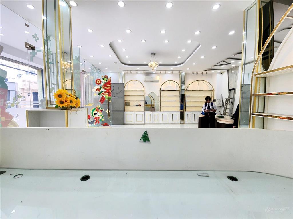 Chủ gấp bán bình tân, 76m2 mtkd ngang khủng 8m, 5 tầng 1 trêt, 3 lầu, 1 sân thượng giá 5.95 tỷ