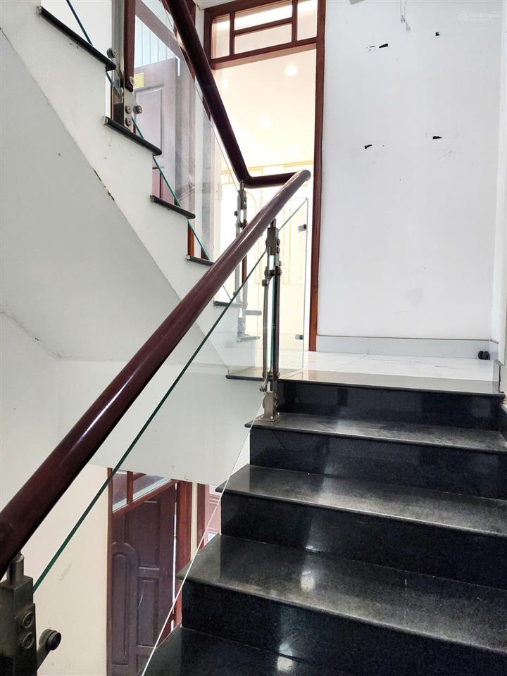 Chủ gấp bán bình tân, 76m2 mtkd ngang khủng 8m, 5 tầng 1 trêt, 3 lầu, 1 sân thượng giá 5.95 tỷ