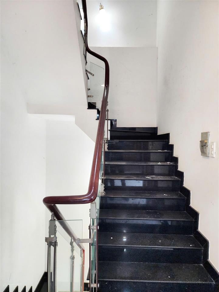 Chủ gấp bán bình tân, 76m2 mtkd ngang khủng 8m, 5 tầng 1 trêt, 3 lầu, 1 sân thượng giá 5.95 tỷ
