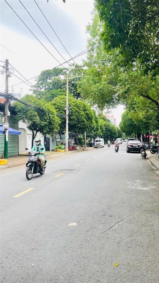 Vip tân phú nhà 3 tầng đúc btct, ô tô ngủ trong nhà, 64m, tặng full nội thất cao cấp, chỉ 7.5 tỷ!