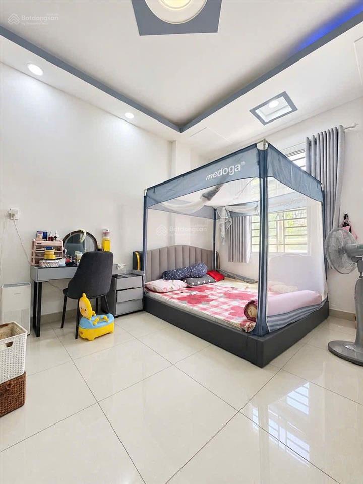 Tân phú nhà 69m ngang 5.5m hiếm hẻm ô tô tận cửa 3pn chỉ 5.5 tỷ!
