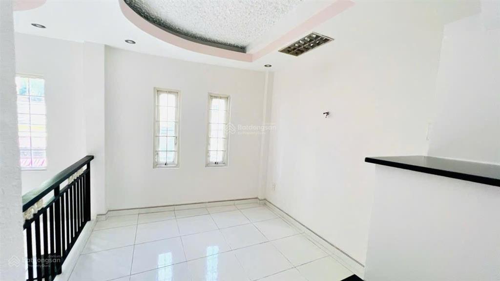 Lê trọng tấn, gần aeon tân phú  40m, 3pn, có pn trệt, sổ đủ, không quy hoạch!