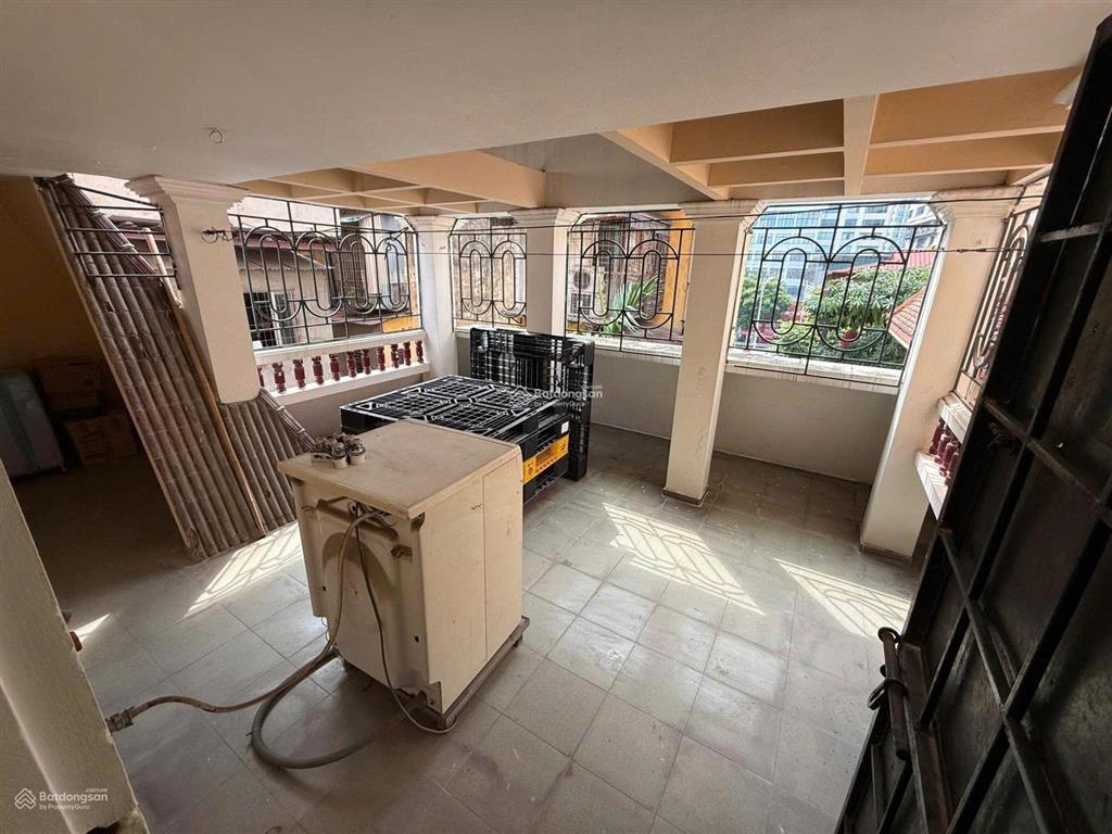 Cho thuê biệt thự hẻm xe tải 339/10 lê văn sỹ, quận 3