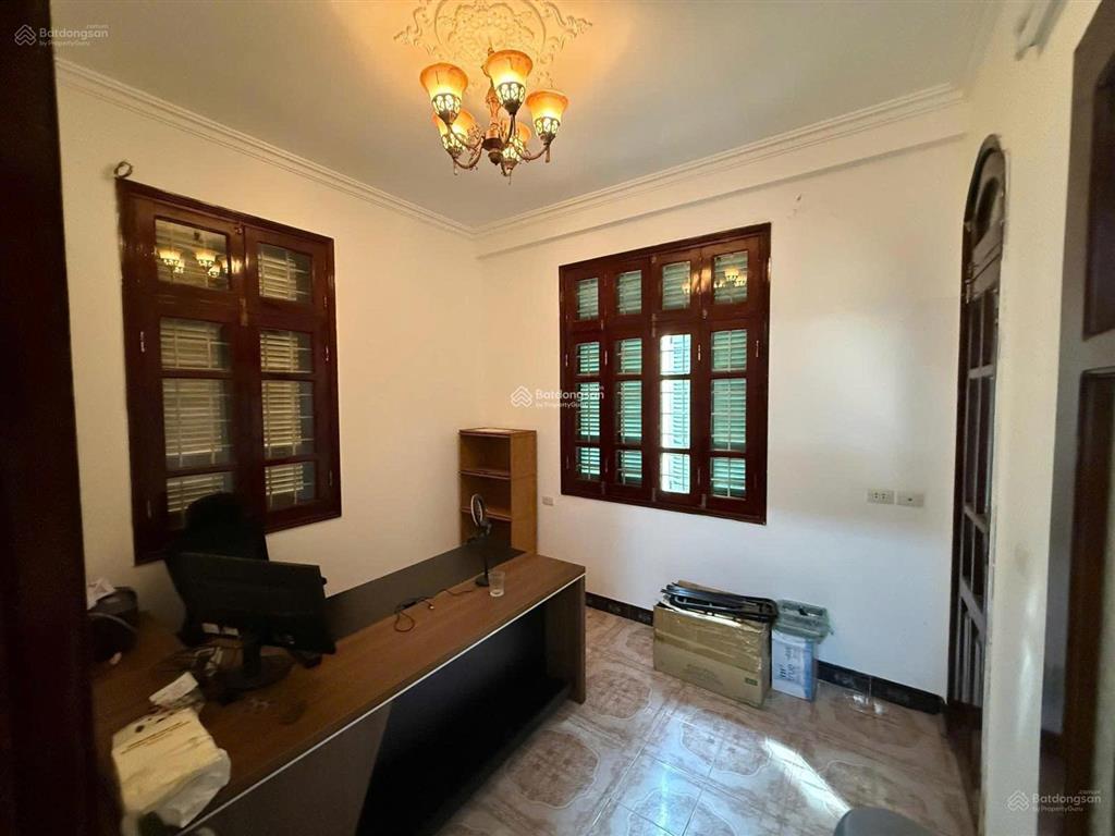 Cho thuê biệt thự hẻm xe tải 339/10 lê văn sỹ, quận 3
