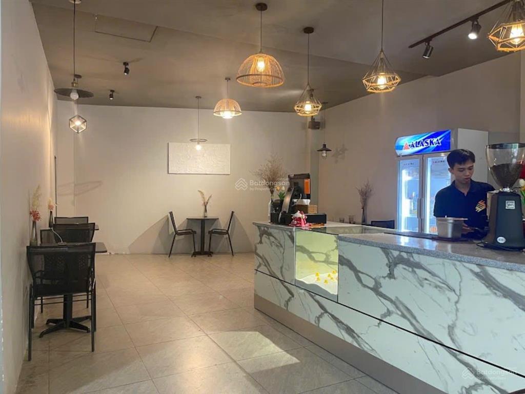 Cho thuê nhà mặt tiền 73a nguyễn gia trí phường 25 quận bình thạnh (cũ)  ngang 12m