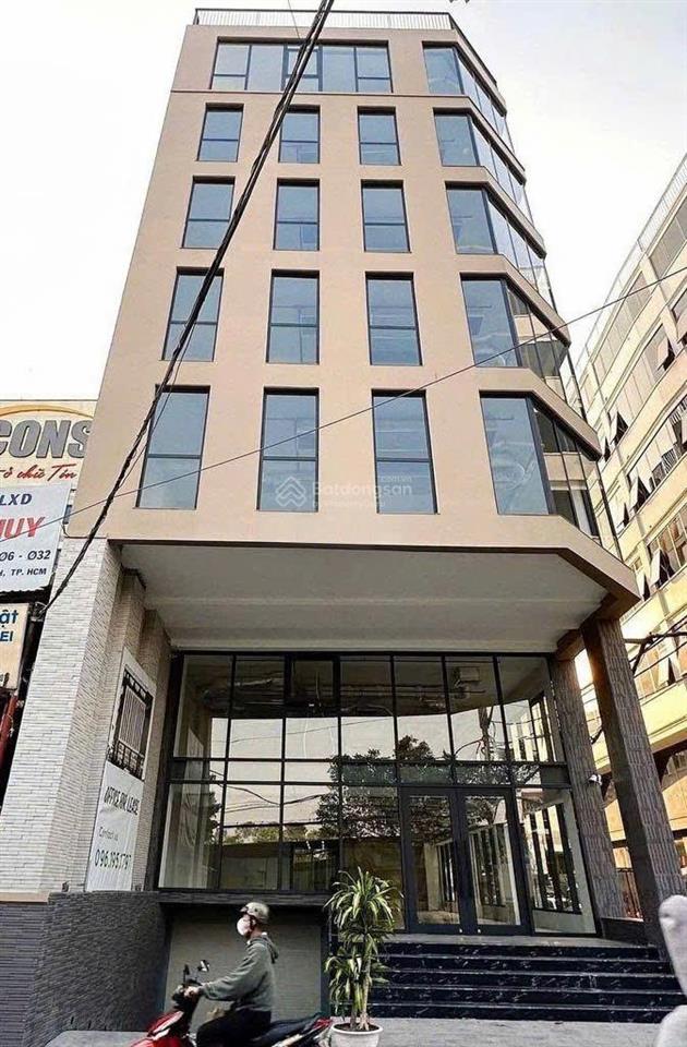 Cho thuê nhà góc 2 mặt tiền sư vạn hạnh phường 12 quận 10  gần vạn hạnh mall