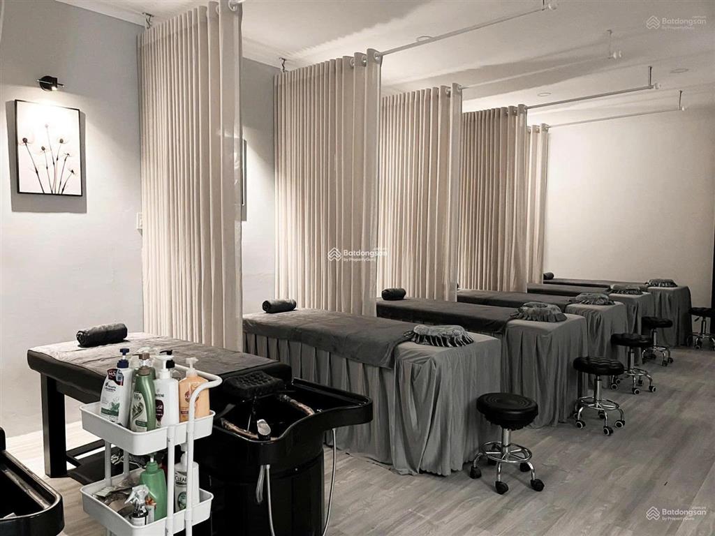 Toà nhà 4 lầu ốp kính  dtsd khủng 1050m2  cư xá bắc hải  giá hời khu vực