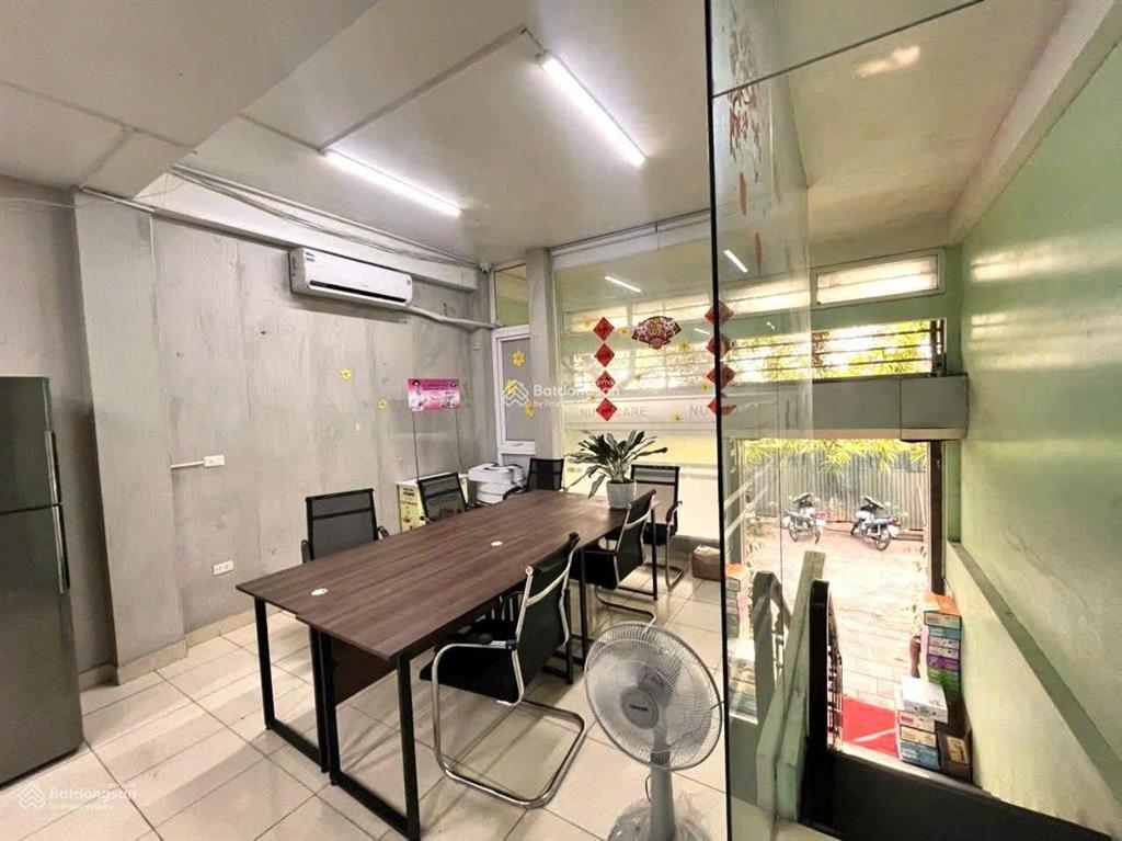 Cho thuê nhà phố 62 cao thắng q3 có thang máy 50 triệu