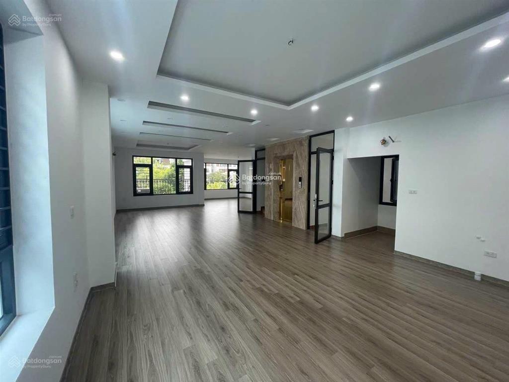 Cho thuê nhà có thang máy hẻm 6/8 nguyễn văn thủ q1 giá 50 triệu