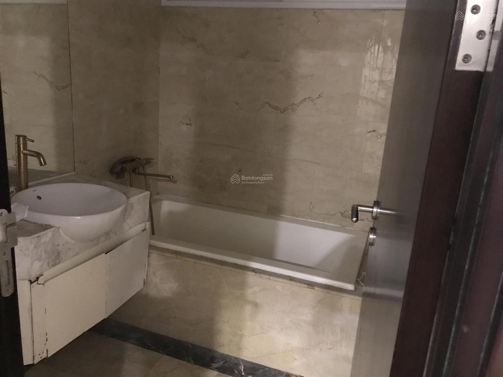 Bán căn hộ chung cư cao cấp tầng 27 tòa nhà hòa bình green city