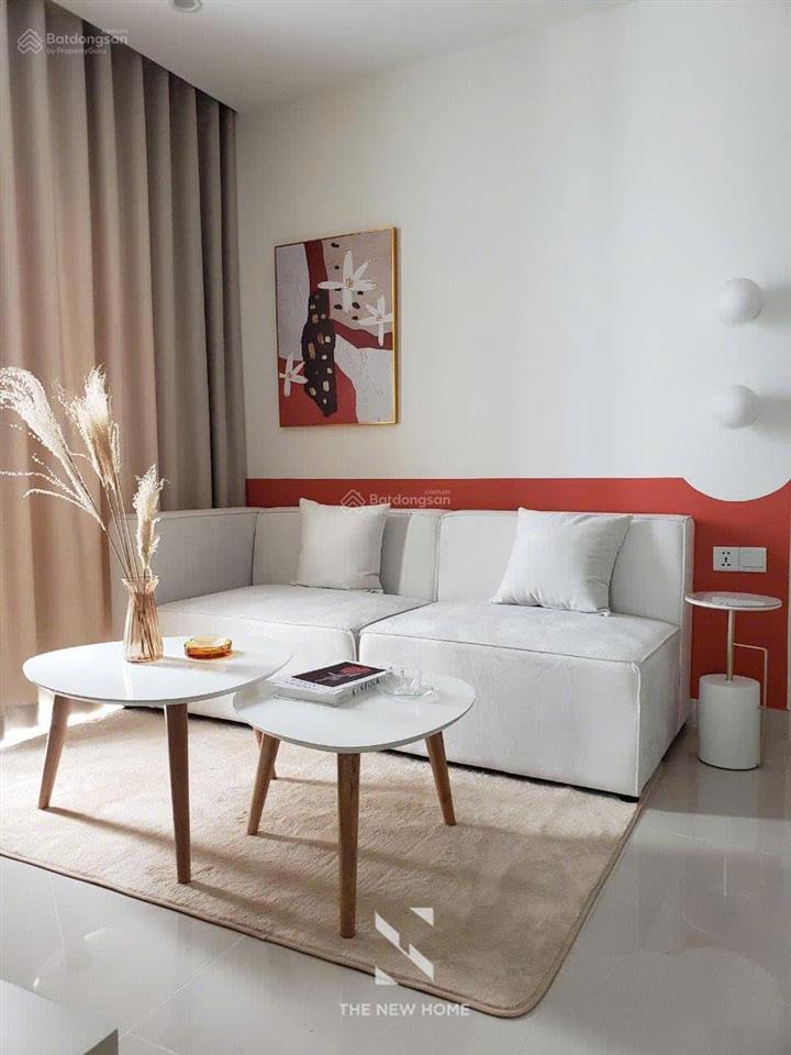 Căn hộ 3 phòng ngủ view hồ bơi  đầy đủ nội thất cao cấp