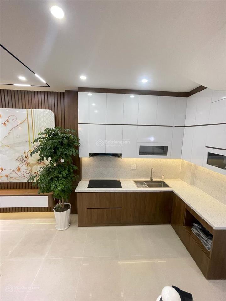 Chính chủ bán nhà trần đại nghĩa ngõ thông 30/34m nhà 5 tầng.fun nội thất.giá 9.05 tỷ.