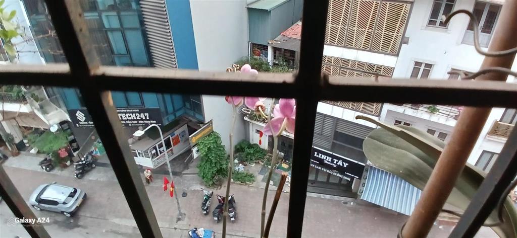 Bán nhà mặt phố 33 chùa quỳnh, 15,5 tỷ, 16m2, 5 tầng, 3pn, 3wc, đông nam