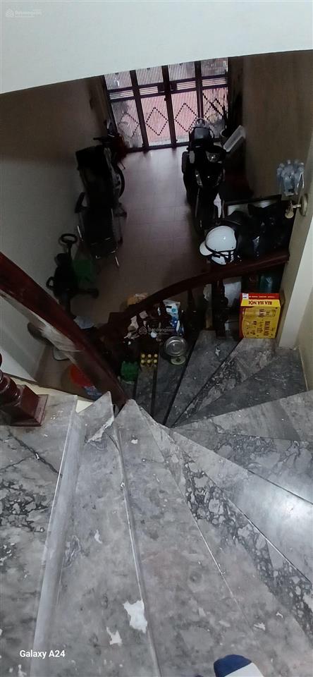 Bán nhà mặt phố 33 chùa quỳnh, 15,5 tỷ, 16m2, 5 tầng, 3pn, 3wc, đông nam