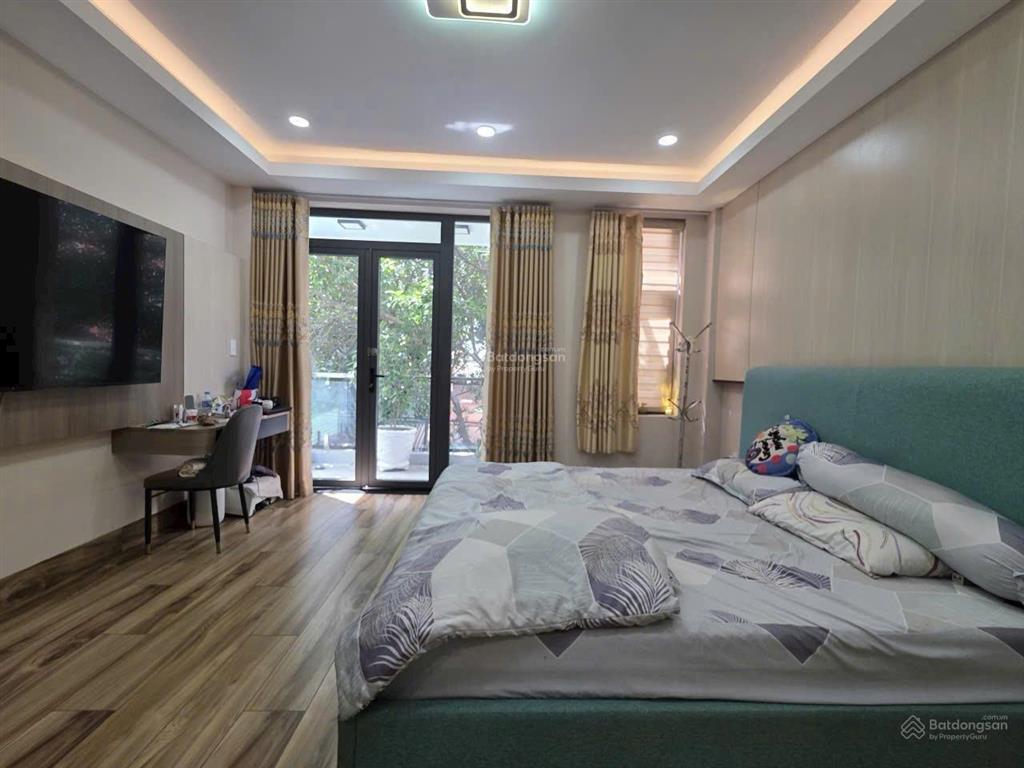 Chính chủ cần bán nhà 2 mặt tiền đường 10m. ô tô đậu đỗ cả ngày, đêm.