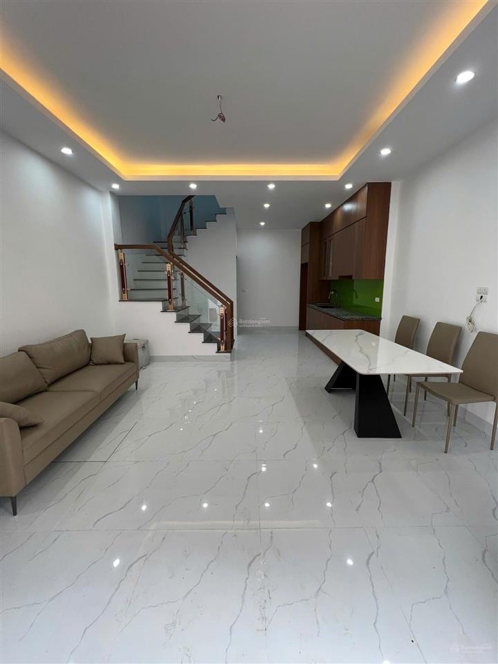 Bán nhà tây mỗ, xây mới 5 tầng, ô tô đỗ cửa, 8 tỷ còn thương lương.