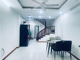 Bán nhà ngọc trục đại mỗ, lô góc, 5 tầng dân xây, giá gần 6 tỷ, dân trí tốt