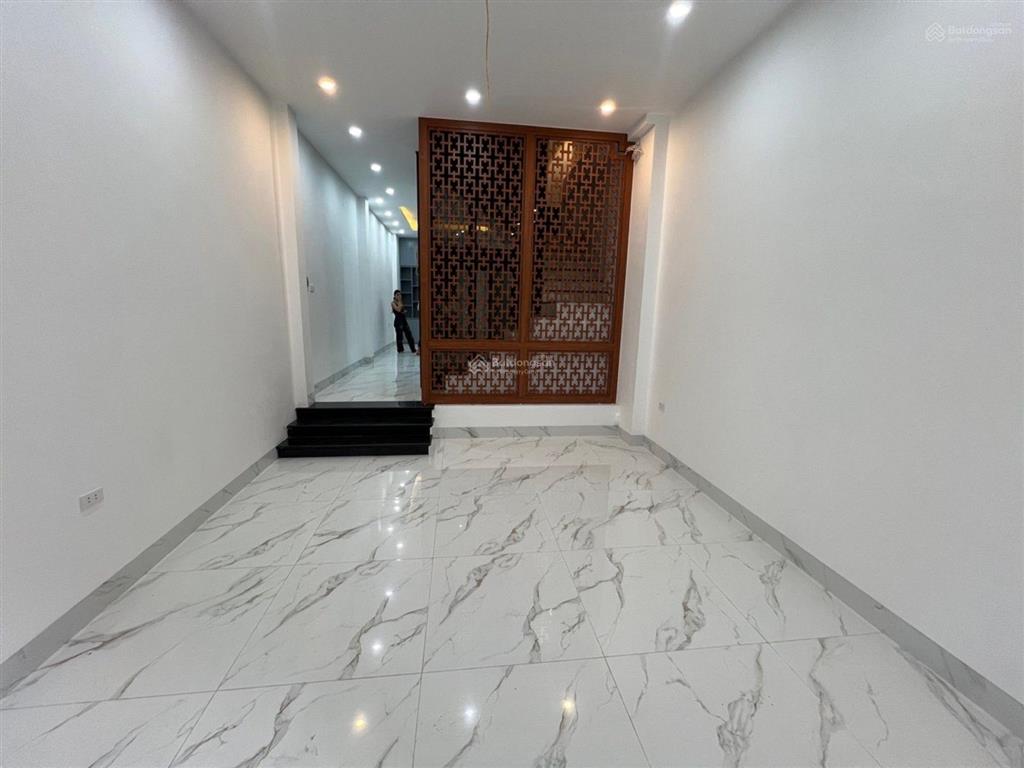 Bán nhà tây mỗ, 6 tầng thang máy, ô tô đỗ cửa. dân trí tốt