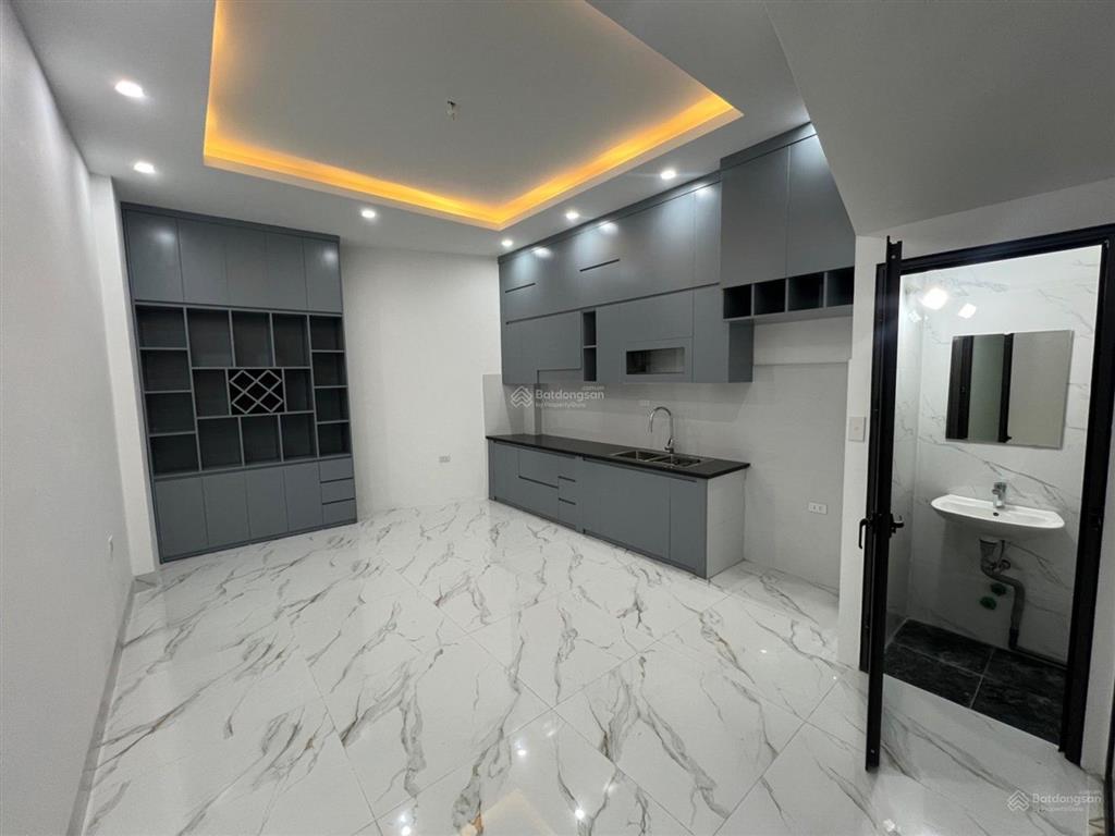 Bán nhà tây mỗ, 6 tầng thang máy, ô tô đỗ cửa. dân trí tốt