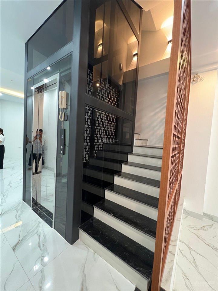 Bán nhà tây mỗ, 6 tầng thang máy, ô tô đỗ cửa. dân trí tốt