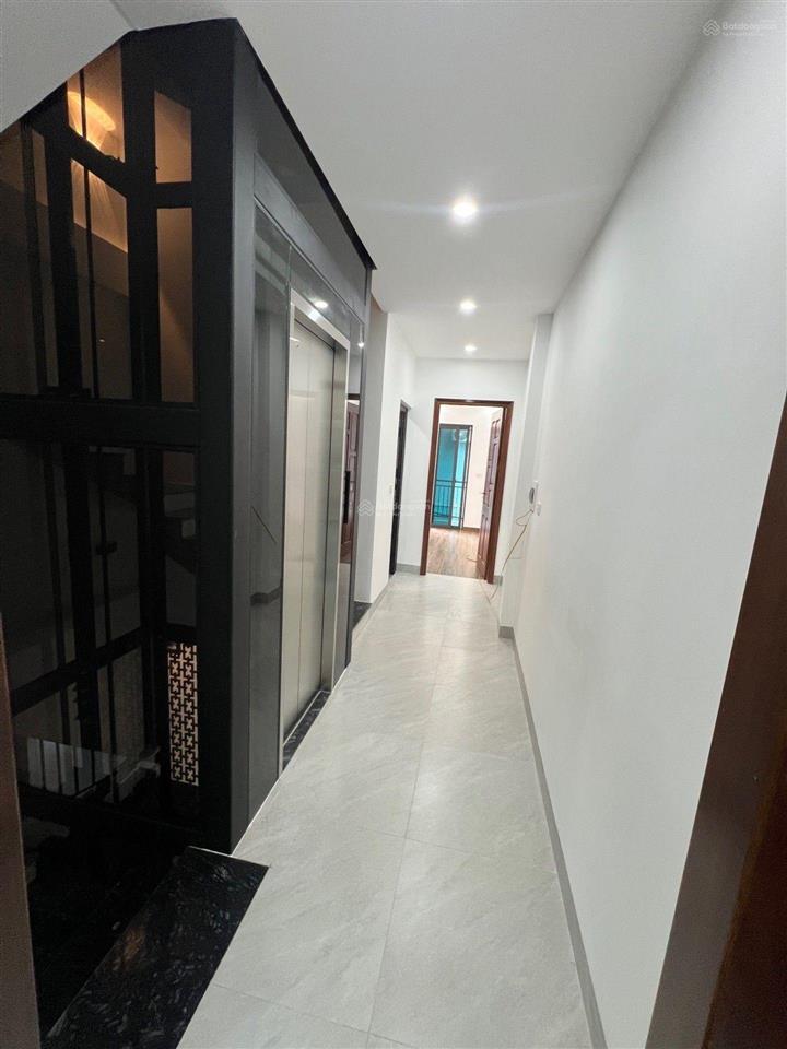 Bán nhà tây mỗ, 6 tầng thang máy, ô tô đỗ cửa. dân trí tốt