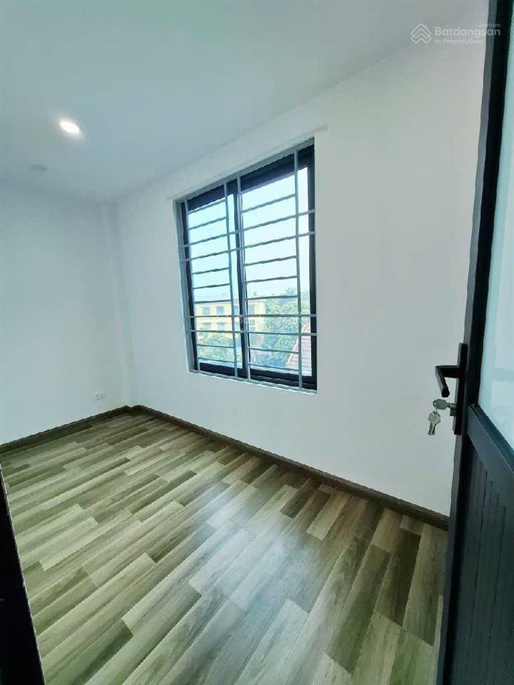 Bán nhà tây mỗ, 33m2 xây mới 5 tầng. ô tô đỗ cửa, dân trí tốt 6,35 tỷ còn thương lượng