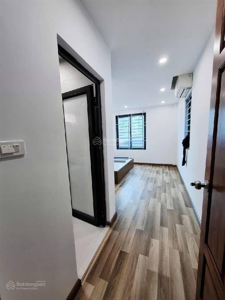 Bán nhà tây mỗ, 33m2 xây mới 5 tầng. ô tô đỗ cửa, dân trí tốt 6,35 tỷ còn thương lượng