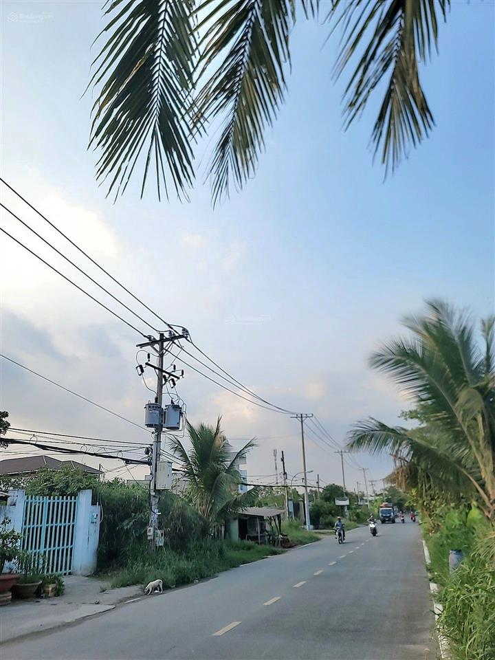 Bán gấp biệt thự 600m2 ven sông thoáng mát gần vinhomes hóc môn. giá tăng mỗi ngày
