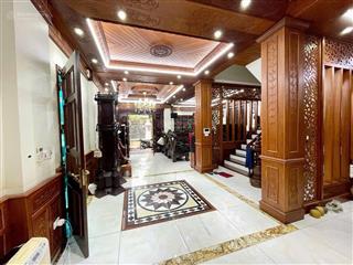 Giảm sốc 3 tỷ! nhà đẹp mặt ngõ hoàng quốc việt, ô tô tránh, tm, 161m*5t, mặt tiền 9m. giá 39.2 tỷ.