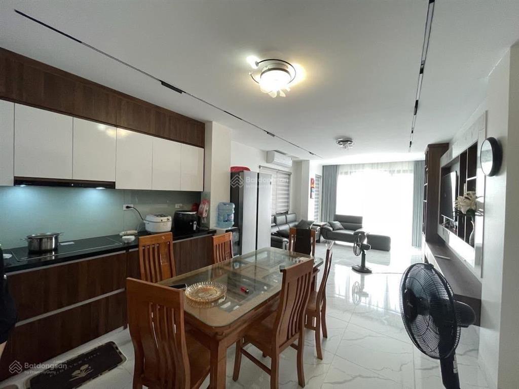 Bán nhà mặt phố thịnh hào 1,lô góc,5 ô tô tránh,7 tầng thang máy vừa ở vừa kinh doanh 42m 22 tỷ.