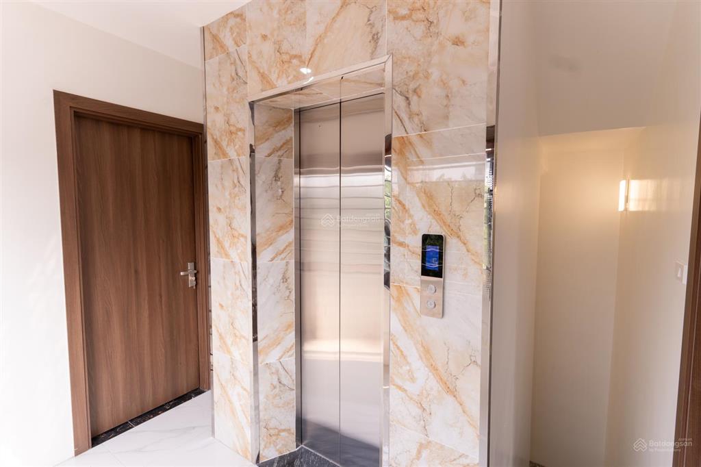 Căn hộ dịch vụ  ccmn cao cấp cầu giấy full đồ cực đẹp giá 5,7 triệu