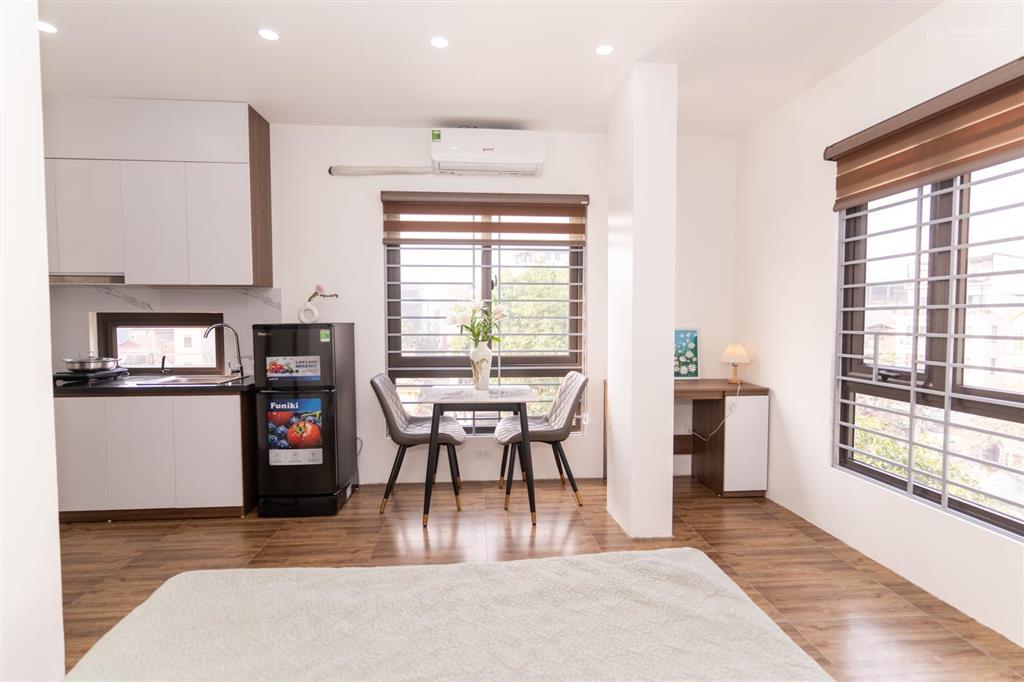 Căn hộ dịch vụ  ccmn cao cấp cầu giấy full đồ cực đẹp giá 5,7 triệu