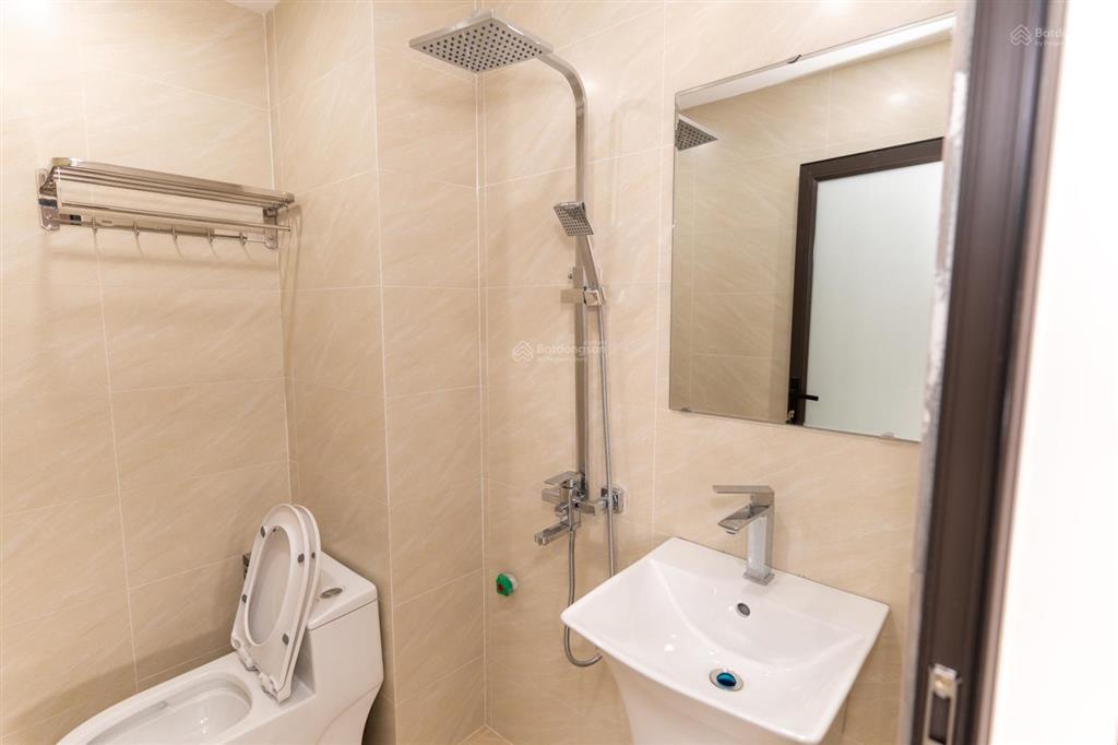 Căn hộ dịch vụ  ccmn cao cấp cầu giấy full đồ cực đẹp giá 5,7 triệu