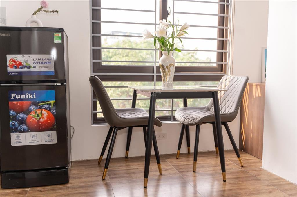 Căn hộ dịch vụ  ccmn cao cấp cầu giấy full đồ cực đẹp giá 5,7 triệu