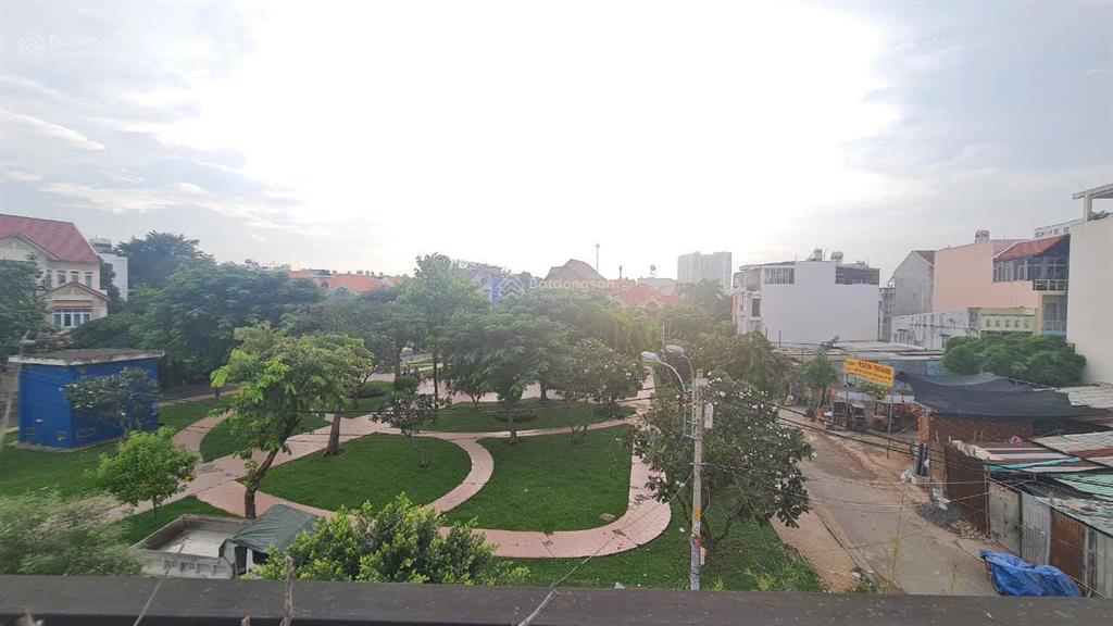 Bán nhà mặt tiền khu biệt thự bông sao phường 5 quận 8. nhà diện tích lớn trực diện công viên