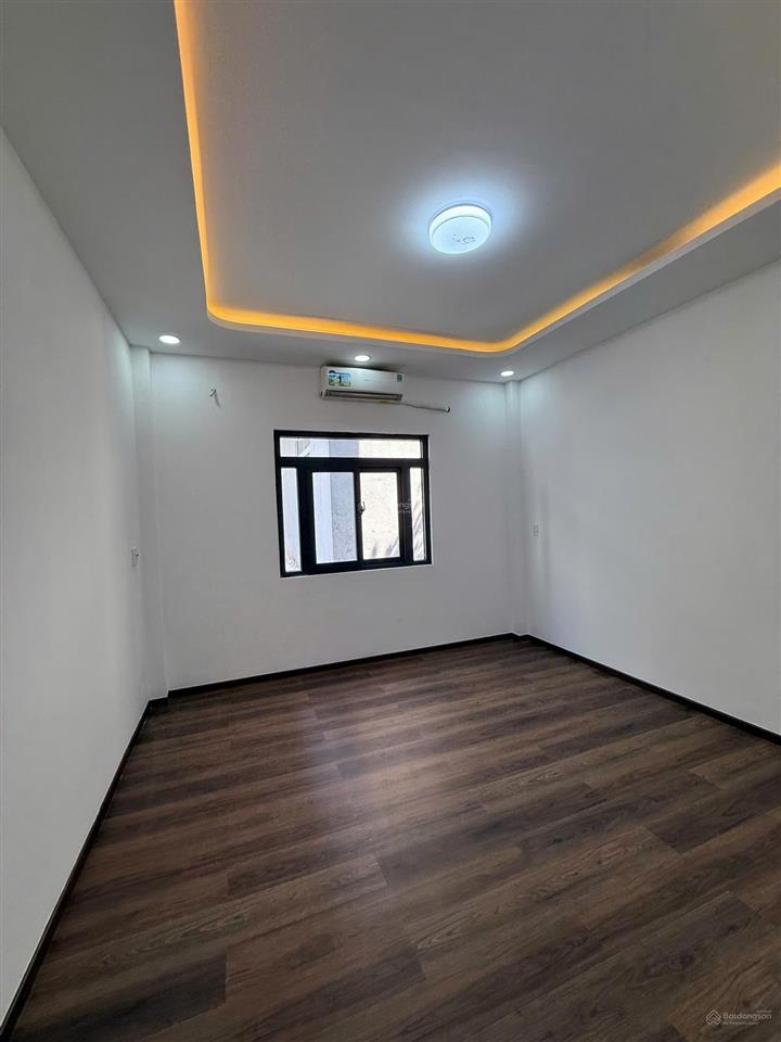 Bán nhà mới gần tttm parc mall vừa ở vừa cho thuê có thu nhập hằng tháng (4mx20m)