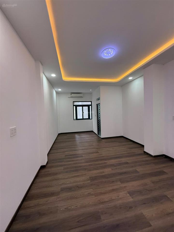 Bán nhà mới gần tttm parc mall vừa ở vừa cho thuê có thu nhập hằng tháng (4mx20m)