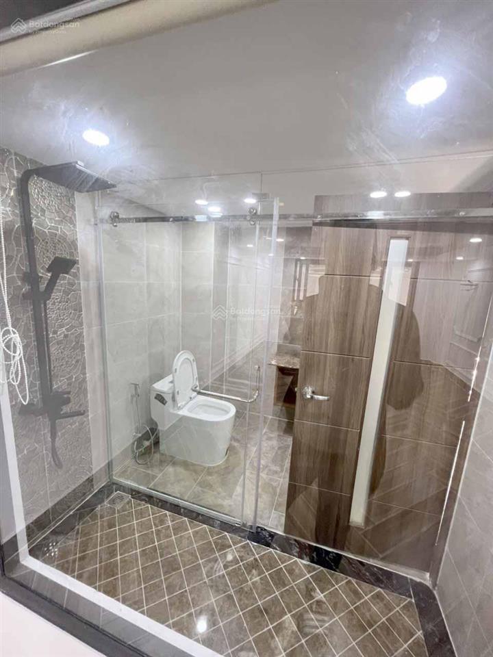 Bán nhà mặt tiền phạm thế hiển quận 8. vị trí kinh doanh sầm uất, nhà mới đẹp vào ở ngay
