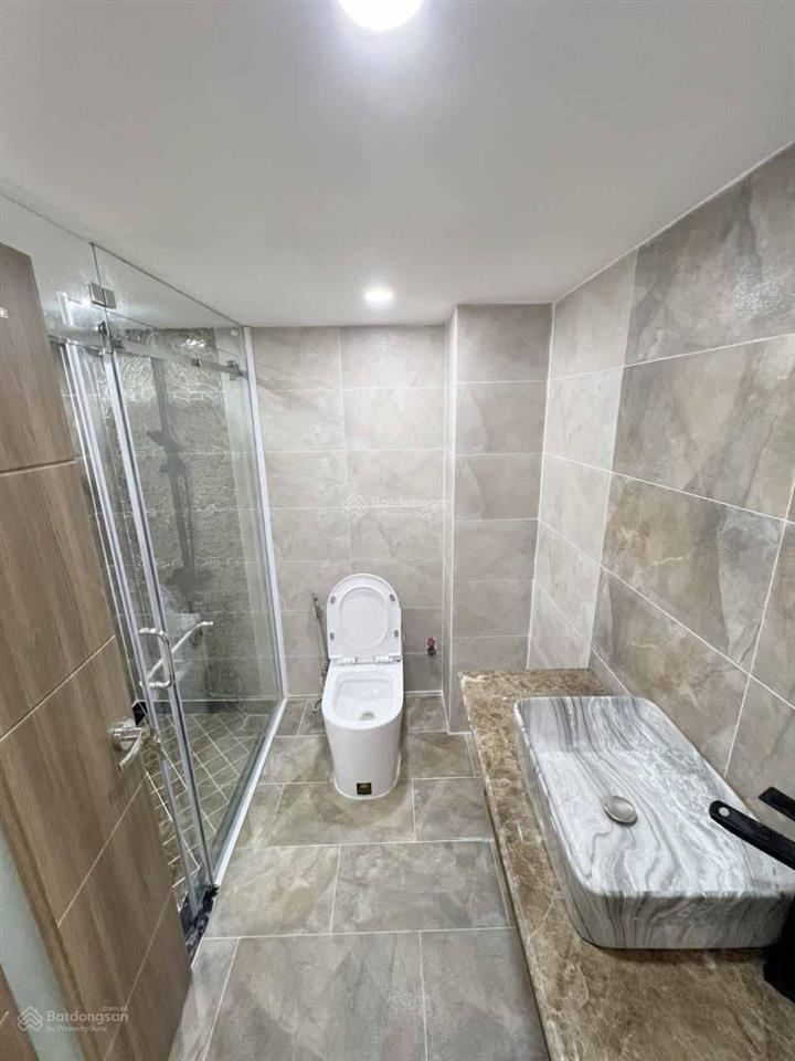 Bán nhà mặt tiền phạm thế hiển quận 8. vị trí kinh doanh sầm uất, nhà mới đẹp vào ở ngay
