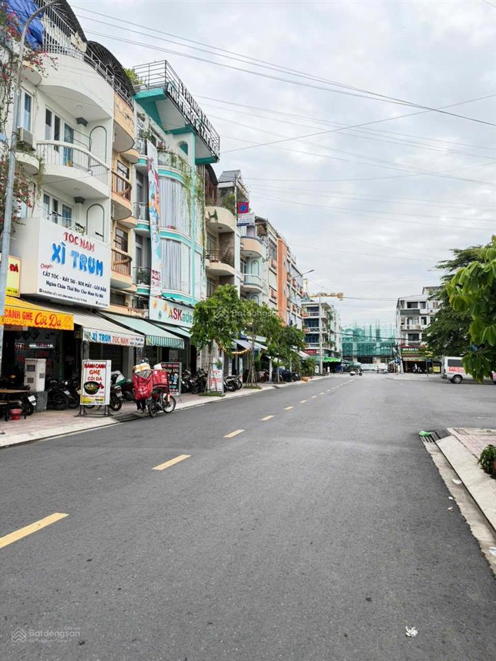 Bán nhà mặt tiền kdc bình đăng phường 6 quận 8. nhà vuông vức, đang cho thu nhập 40 triệu/tháng