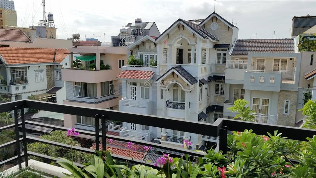 Biệt thự đường phạm nhữ tăng phường 4 quận 8. gần tttm parc mall, còn đúng 1 căn đường này