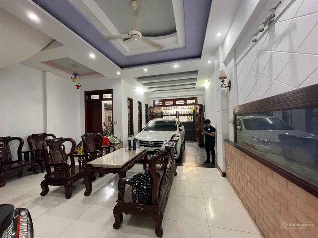 Biệt thự đường phạm nhữ tăng phường 4 quận 8. gần tttm parc mall, còn đúng 1 căn đường này