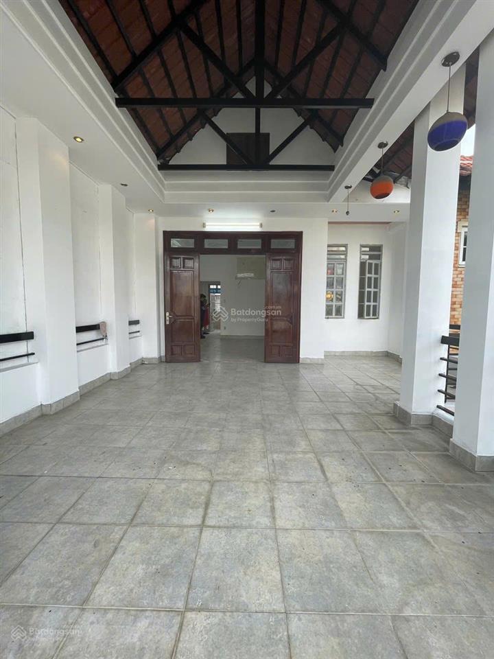 Biệt thự đường phạm nhữ tăng phường 4 quận 8. gần tttm parc mall, còn đúng 1 căn đường này