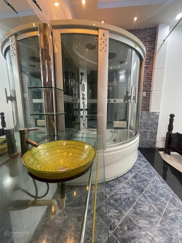 Biệt thự đường phạm nhữ tăng phường 4 quận 8. gần tttm parc mall, còn đúng 1 căn đường này