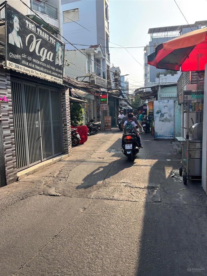 Căn góc gần mặt tiền đường và hẻm xe hơi, thoáng mát ko quy hoạch, diện tích 54m2. nhà mới shr