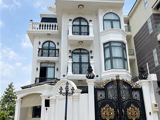 Biệt thự góc (9m x 19.5m), nội thất cao cấp, có thang máy, có hầm xe ô tô. giá tốt khu vực