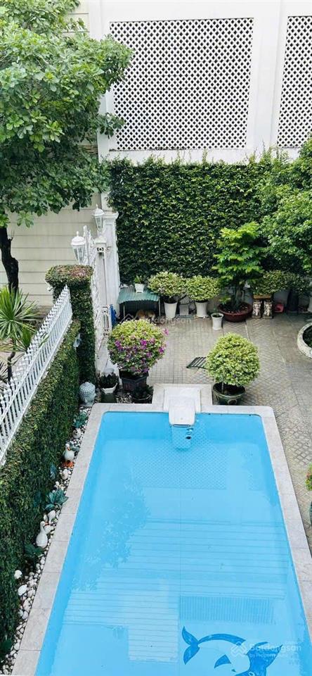 Biệt thự có hồ bơi sân vườn khu cao lỗ quận 8. gần tttm parc mall, nội thất cao cấp
